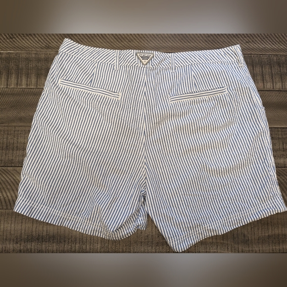 Columbia women's Super Bonehead PFG shorts - Picture 2 of 6